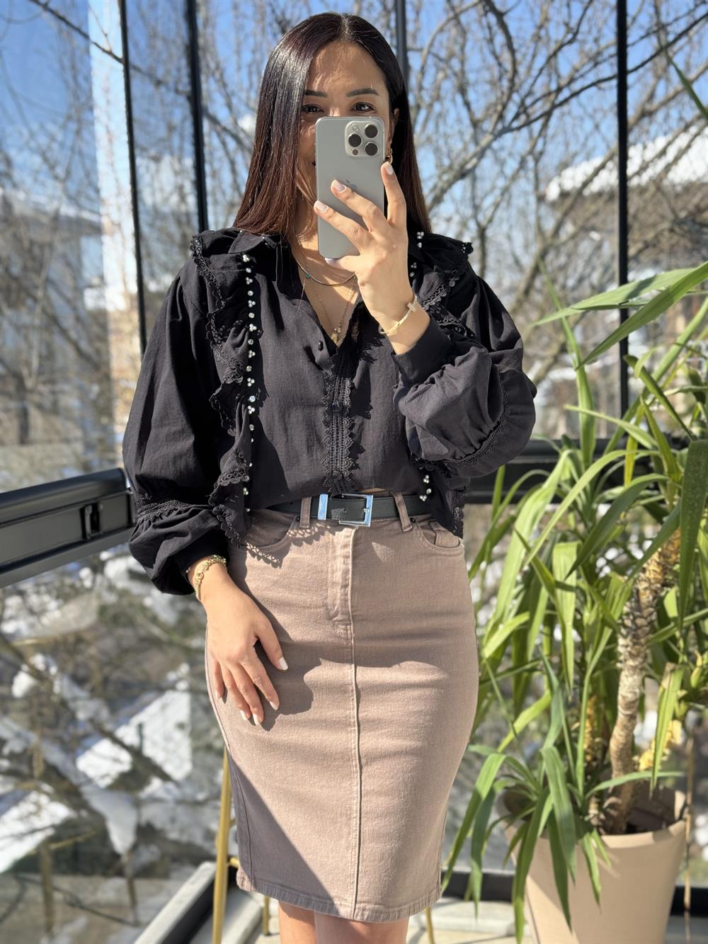 Fırfırlı Taş Detaylı Gömlek Siyah