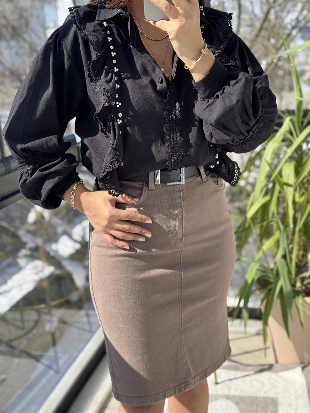 Fırfırlı Taş Detaylı Gömlek Siyah