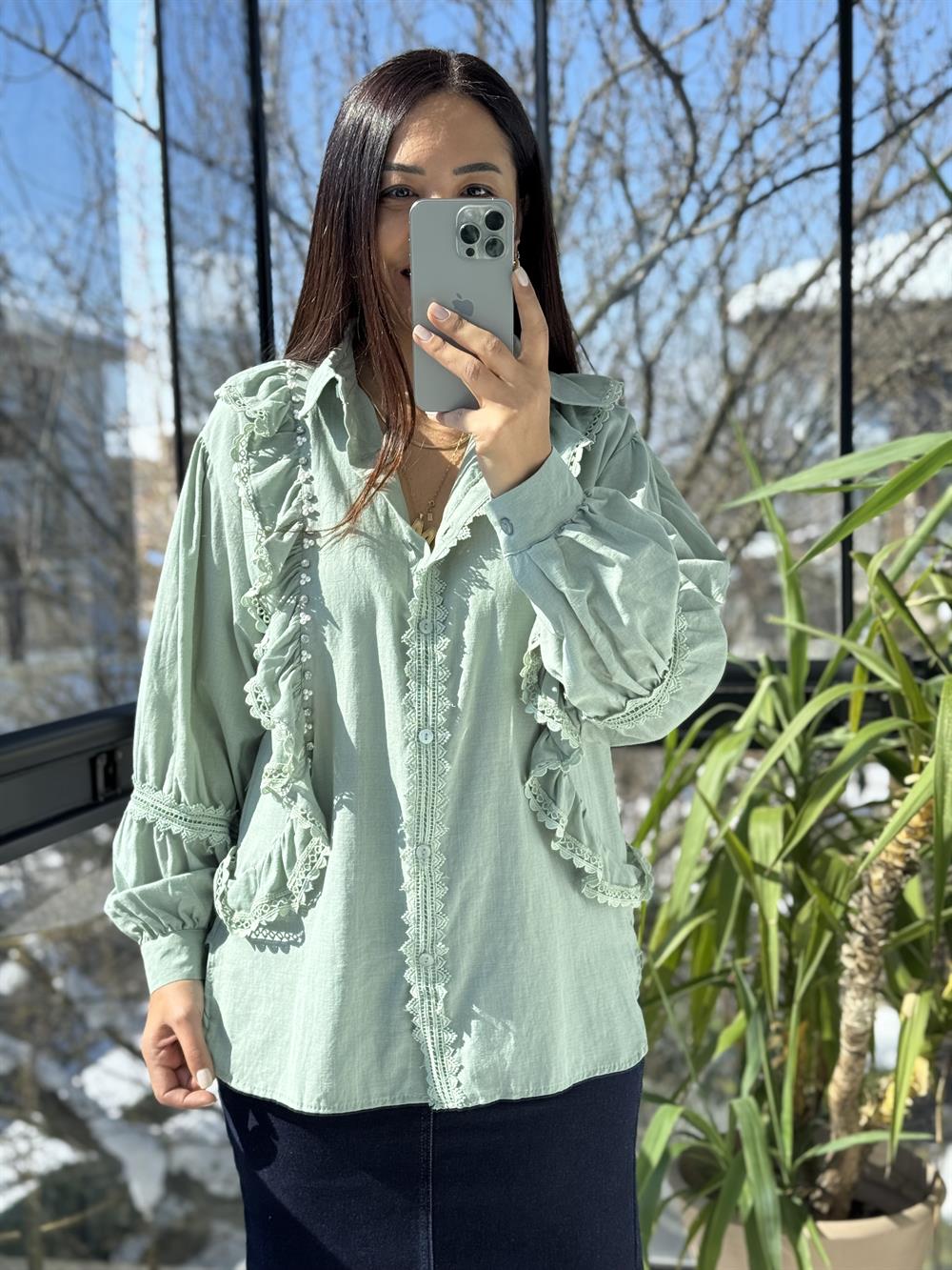 Fırfırlı Taş Detaylı Gömlek Yeşil