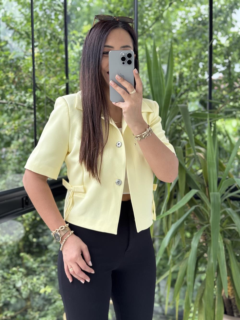 Fiyonk Detaylı Kısa Kol Blazer Sarı