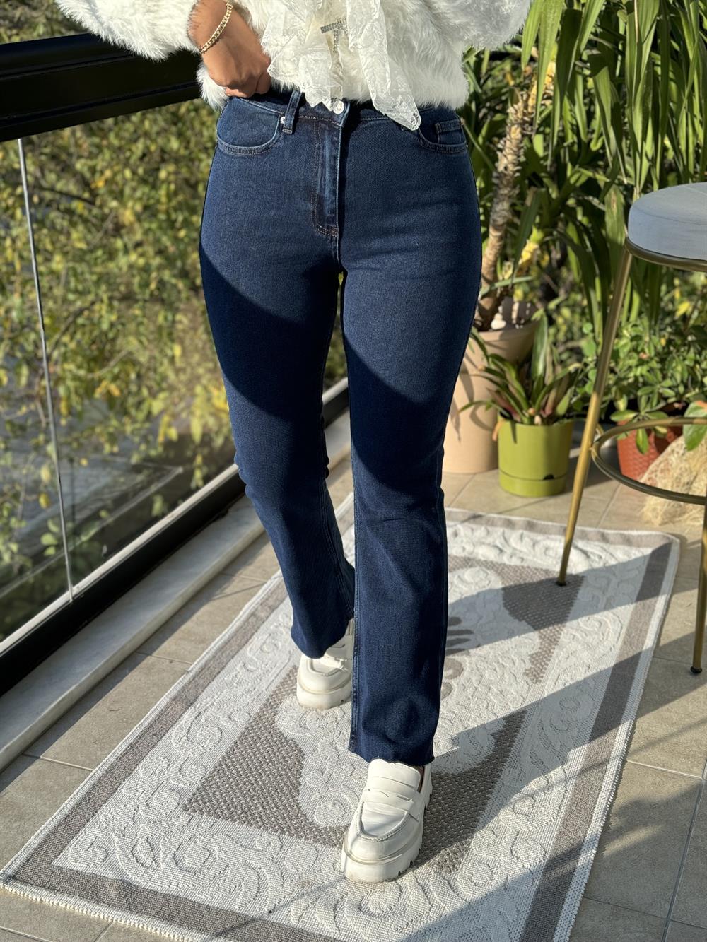 Flare İspanyol Dikişsiz Paça Mom Fit Jean Lacivert