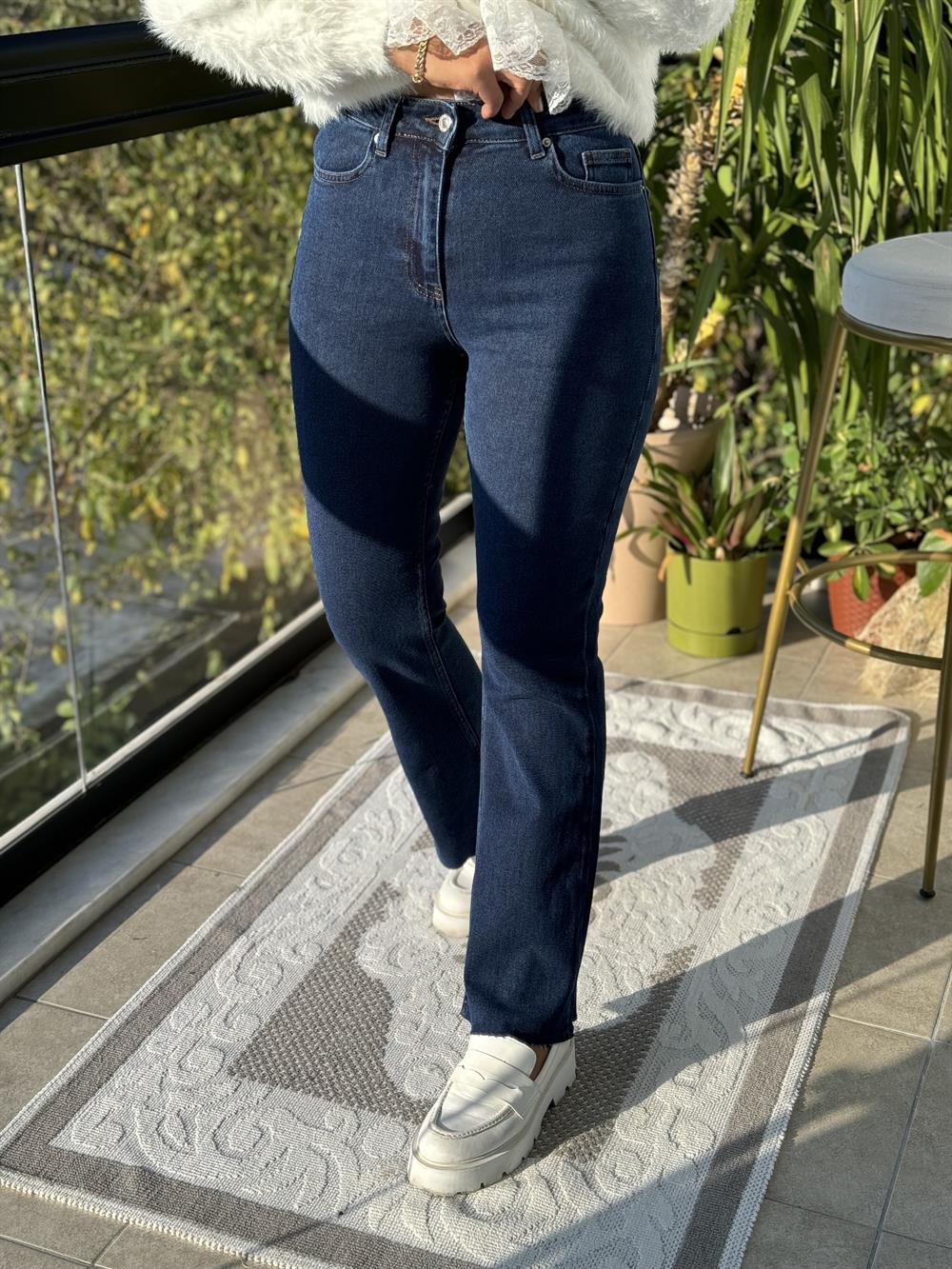 Flare İspanyol Dikişsiz Paça Mom Fit Jean Lacivert