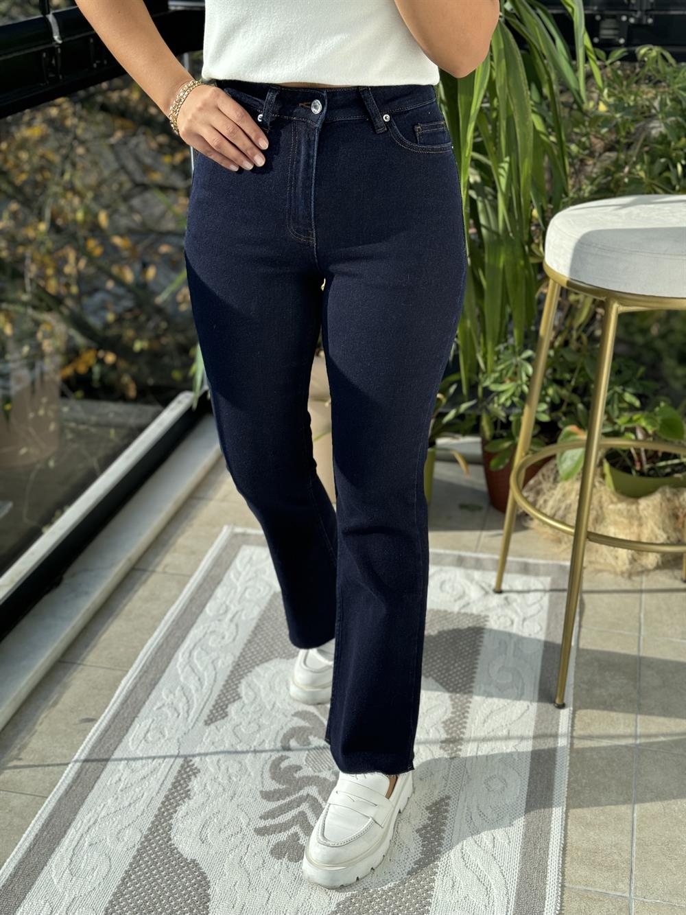 Flare İspanyol Dikişsiz Paça Mom Fit Jean Koyu Lacivert