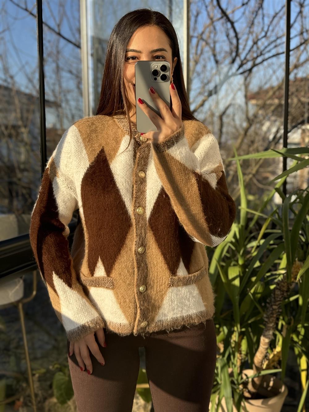 Geniş Baklava Desen Hırka Camel