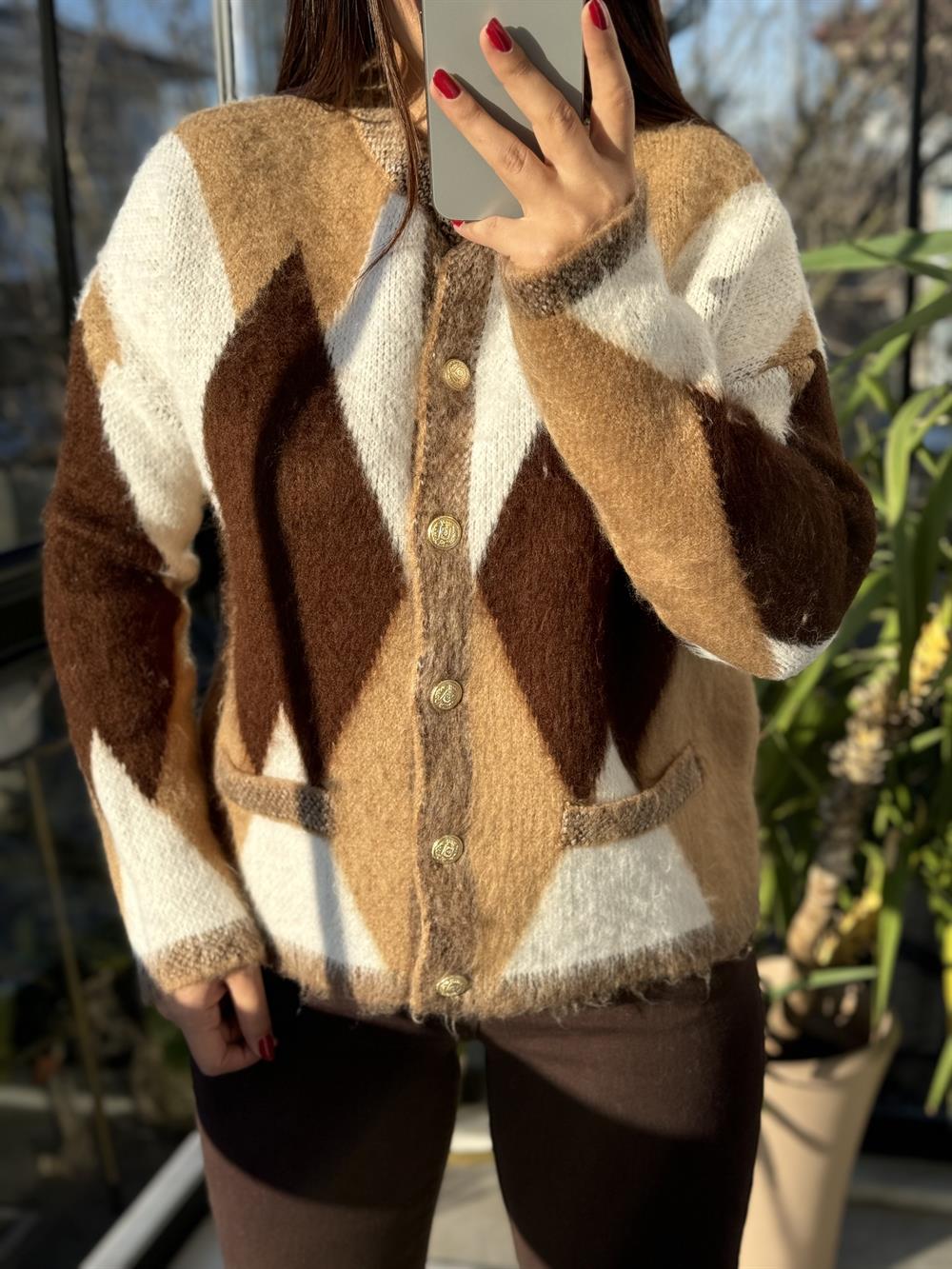 Geniş Baklava Desen Hırka Camel