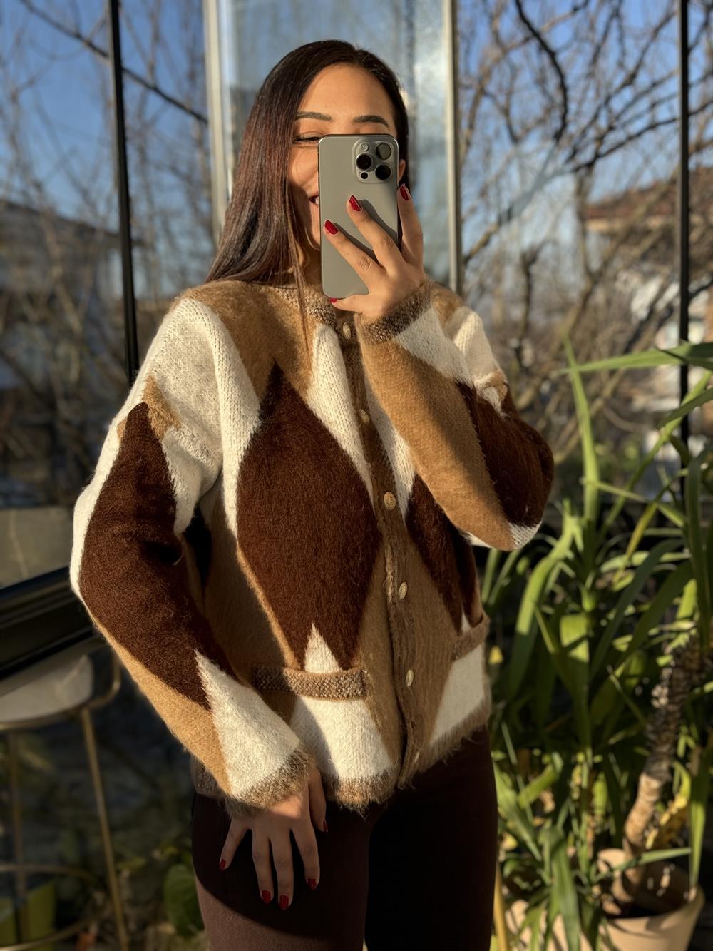 Geniş Baklava Desen Hırka Camel