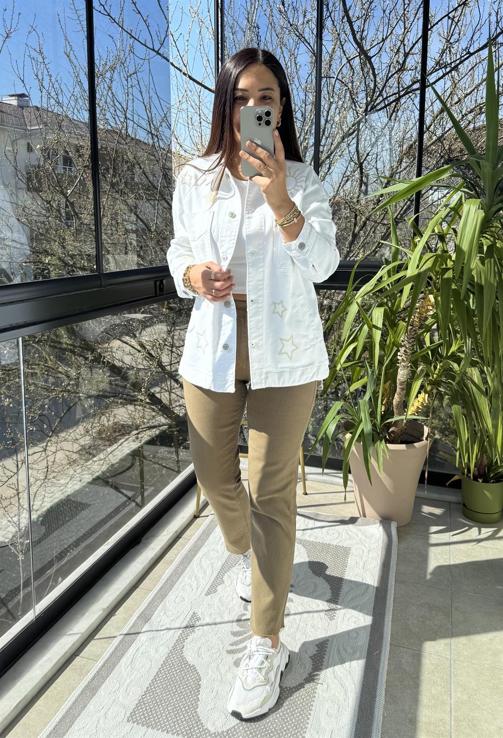 Gökyüzü Nakışlı Kot Ceket Yağmurluk Beyaz