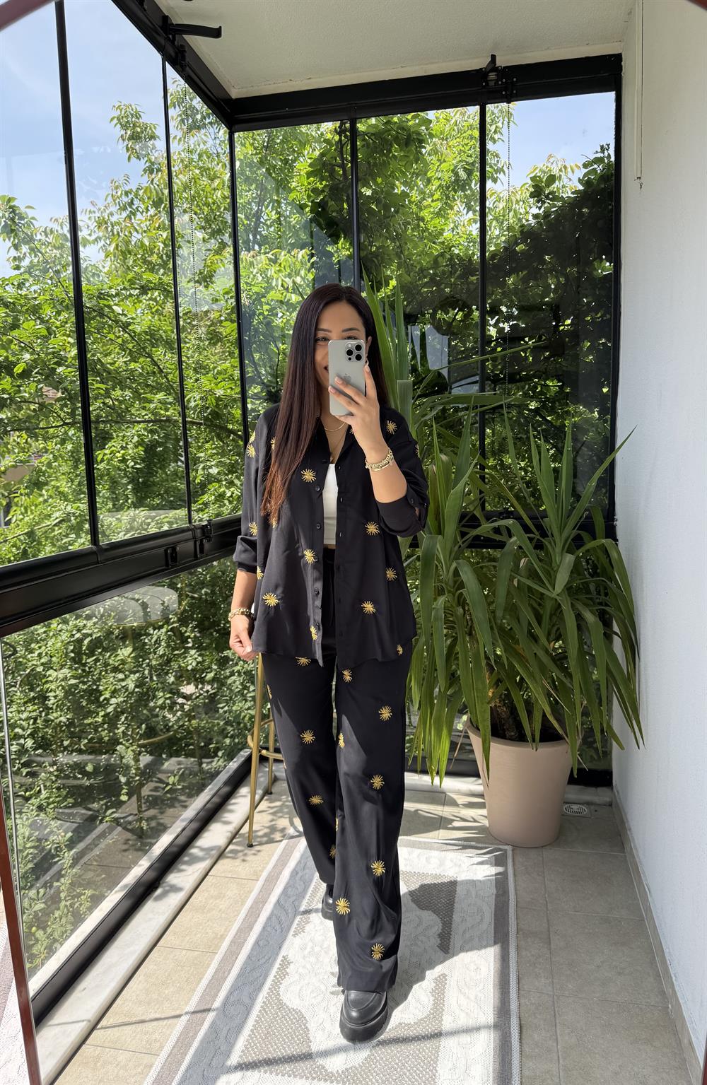 Gökyüzü Nakışlı Takım Siyah