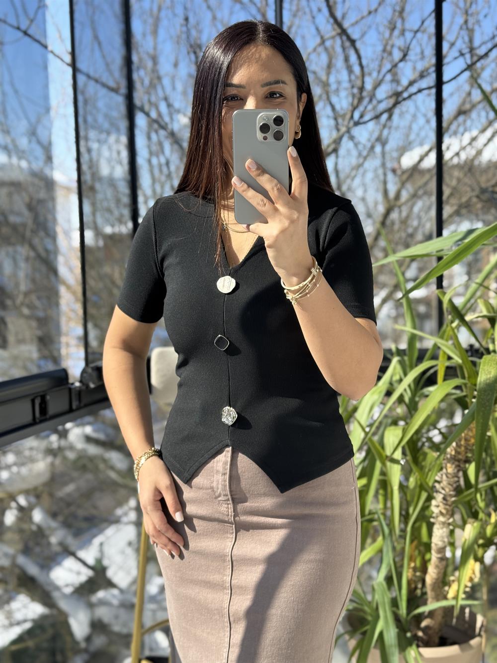 Gold Düğme Kısa Kol Bluz Siyah