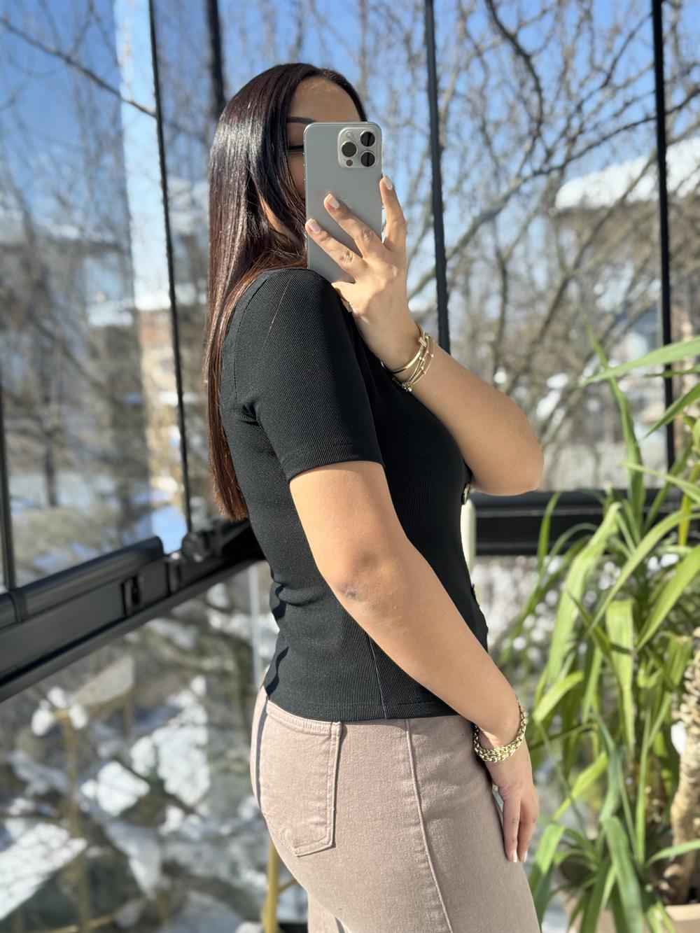 Gold Düğme Kısa Kol Bluz Siyah