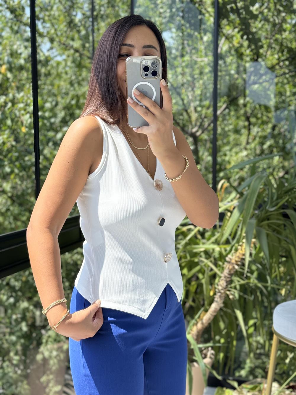 Gold Düğmeli Yelek Beyaz