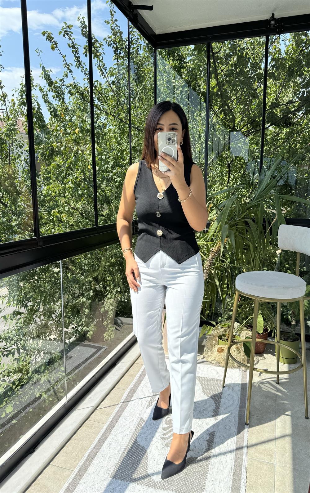 Gold Düğmeli Yelek Siyah