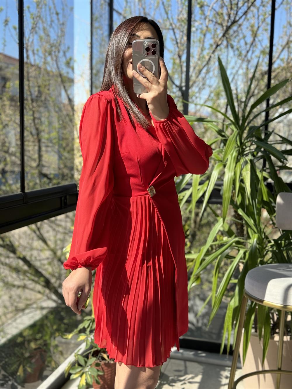 Gold Tokalı Elbise Kırmızı