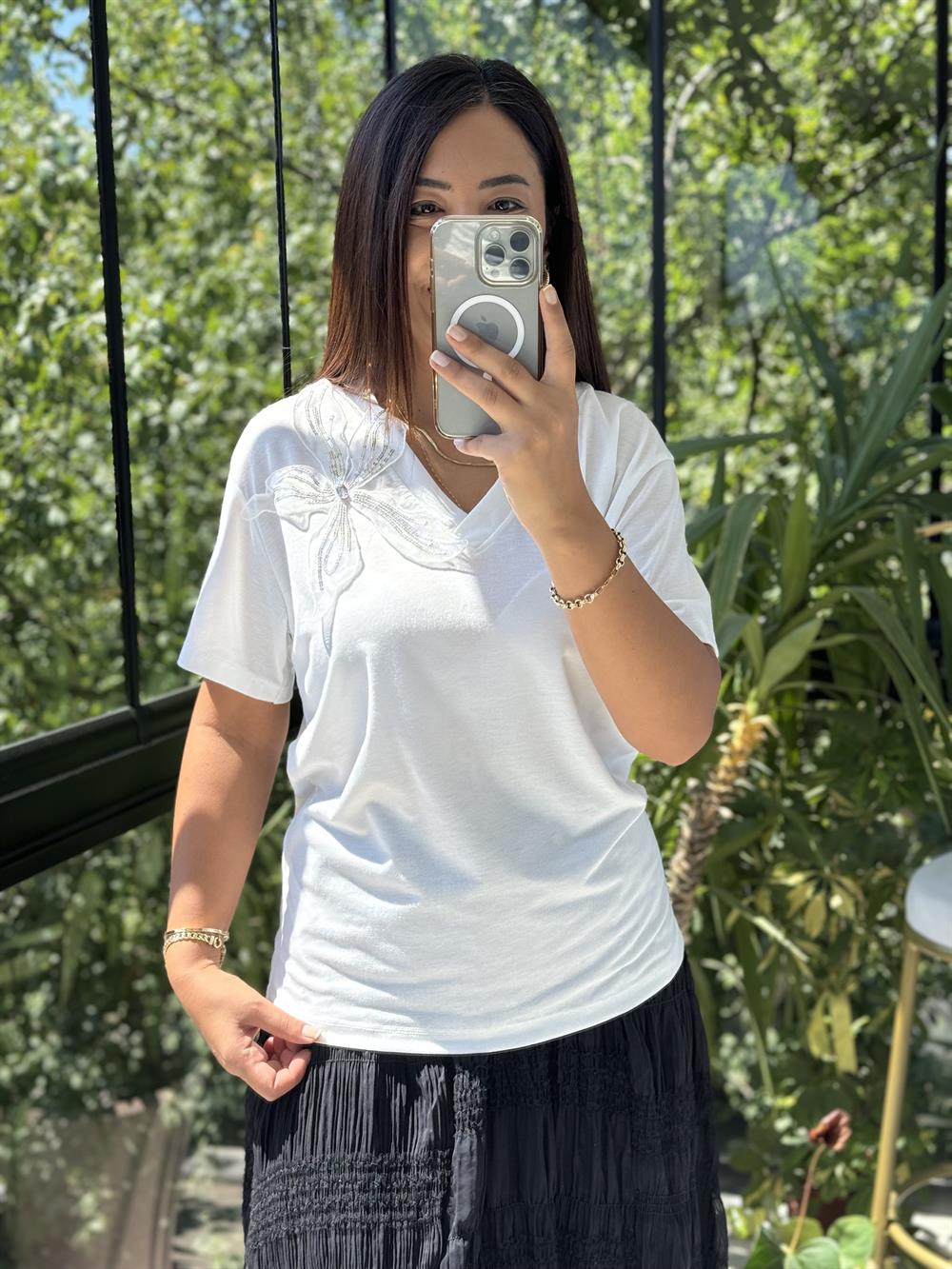 Gül Detaylı Tişört Beyaz