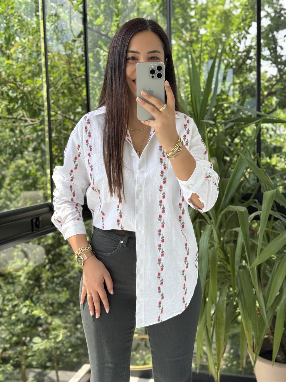 Gül Nakışlı Pamuklu Gömlek Kırmızı