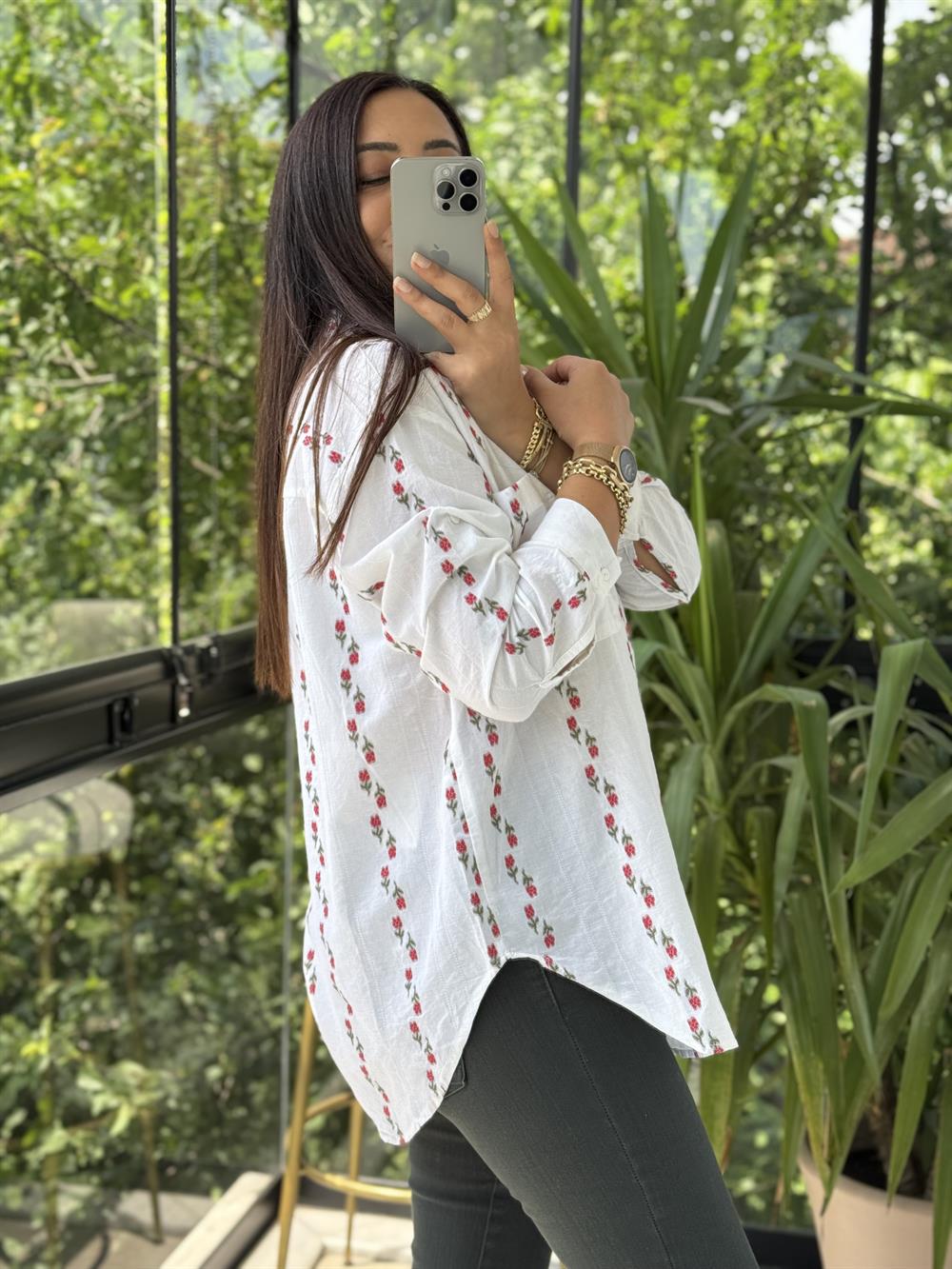 Gül Nakışlı Pamuklu Gömlek Kırmızı