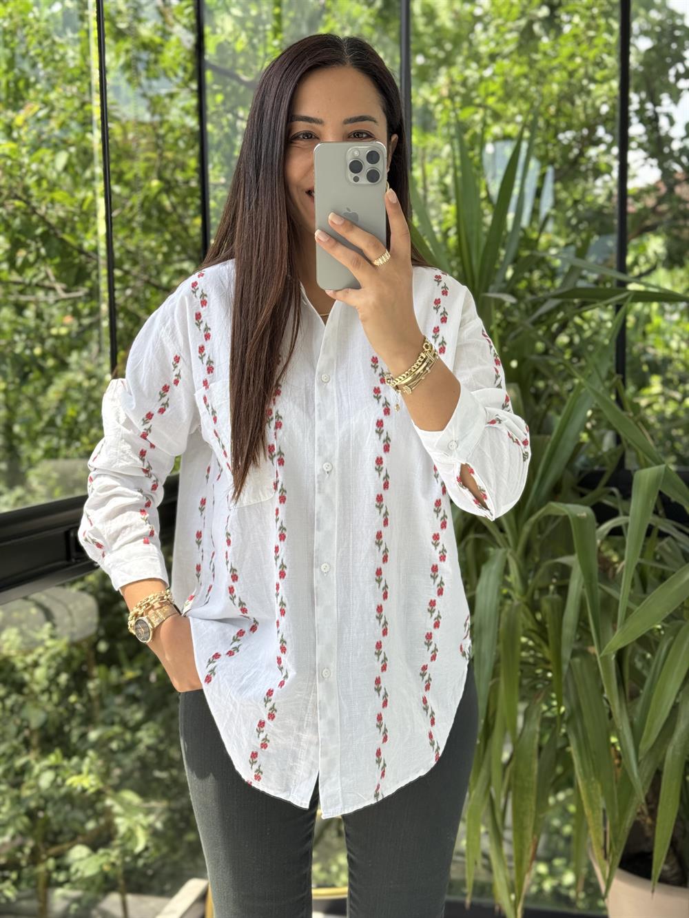 Gül Nakışlı Pamuklu Gömlek Kırmızı