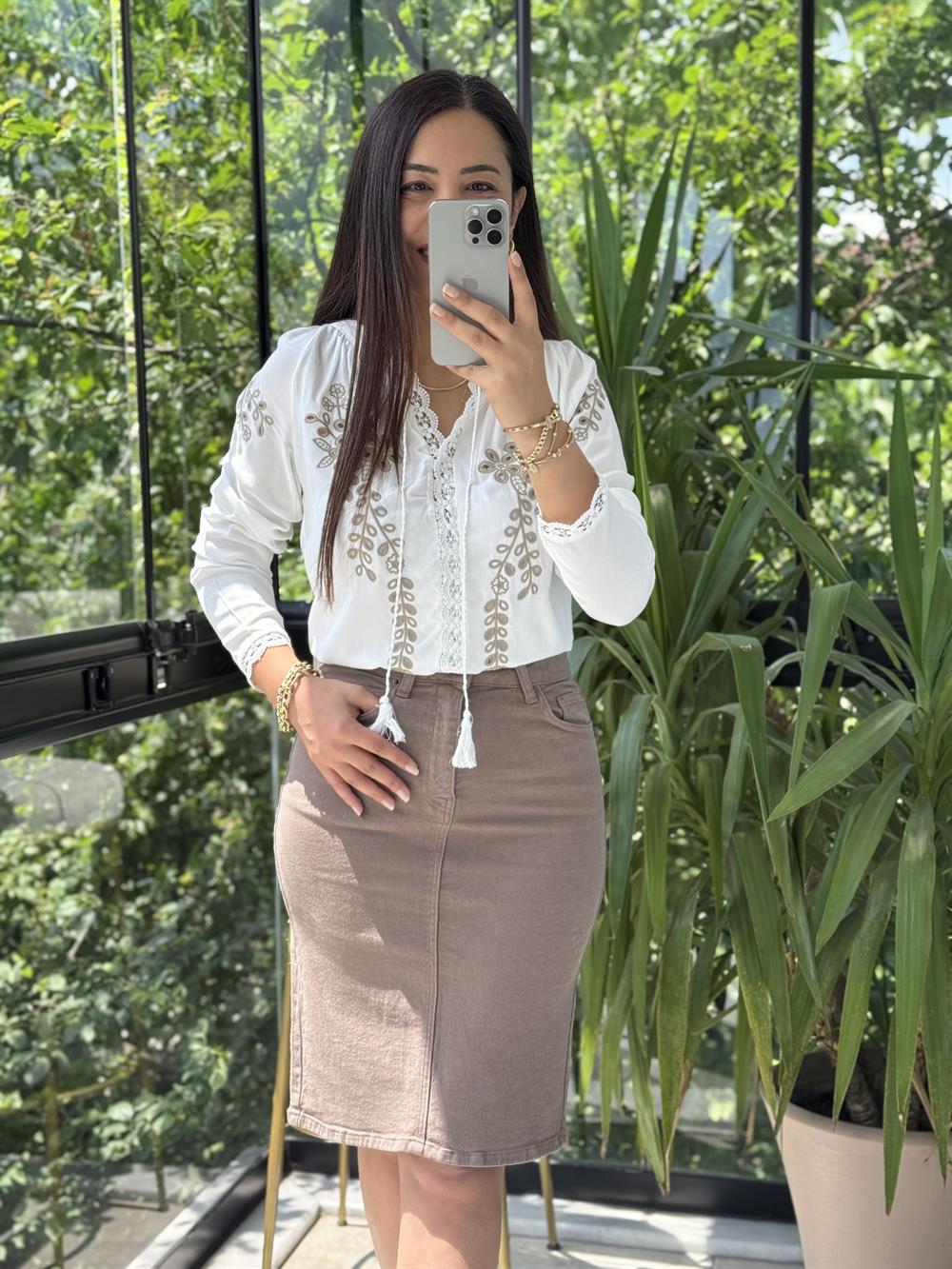 Güpürlü Nakışlı Bluz Vizon