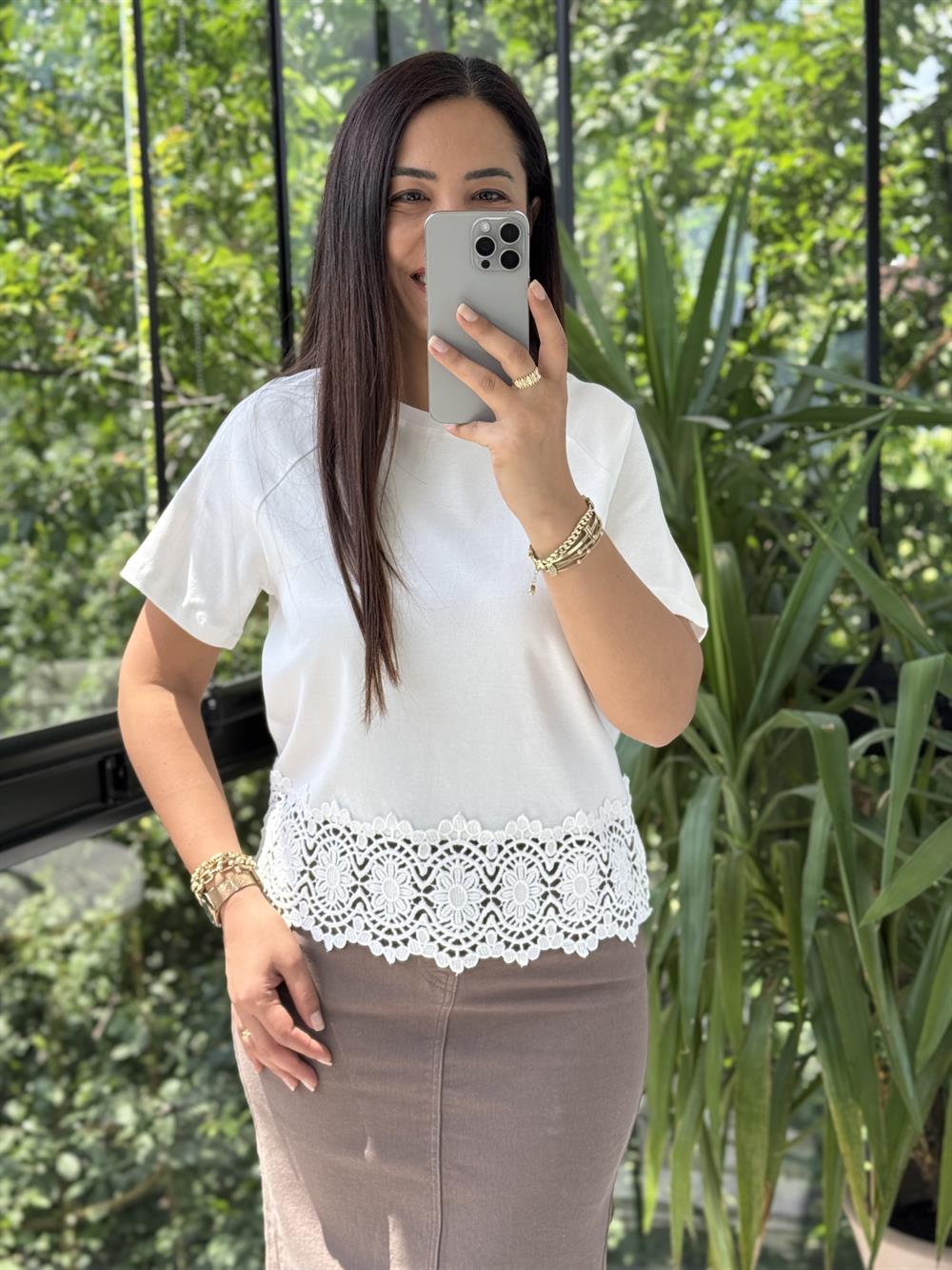 Altı Güpürlü Pamuklu Tişört Beyaz