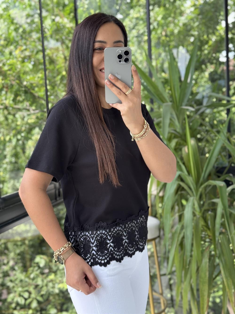 Altı Güpürlü Pamuklu Tişört Siyah