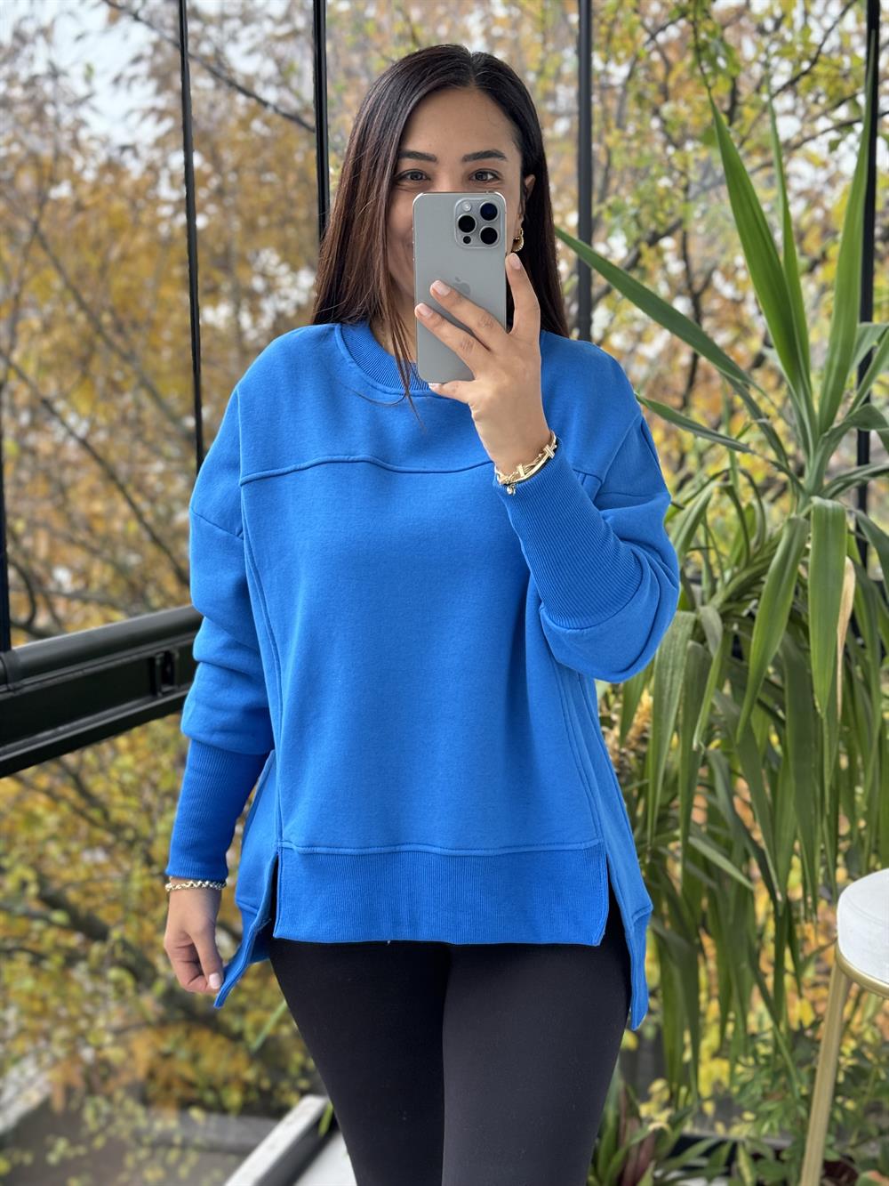İki Önü Yırtmaçlı Sweatshirt Mavi
