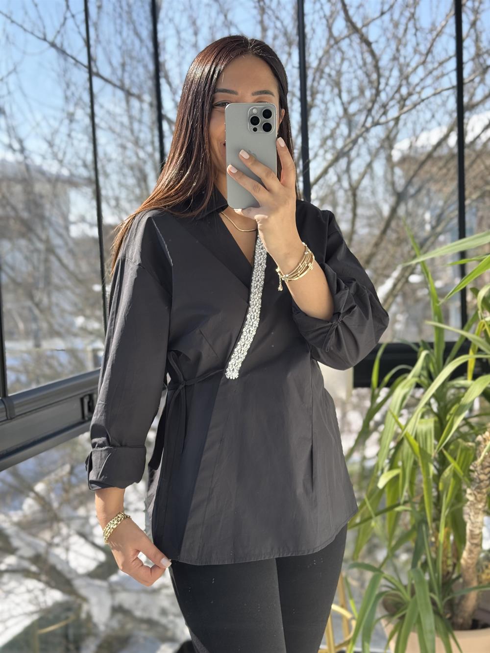 İnci Şeritli Taşlı Gömlek Siyah