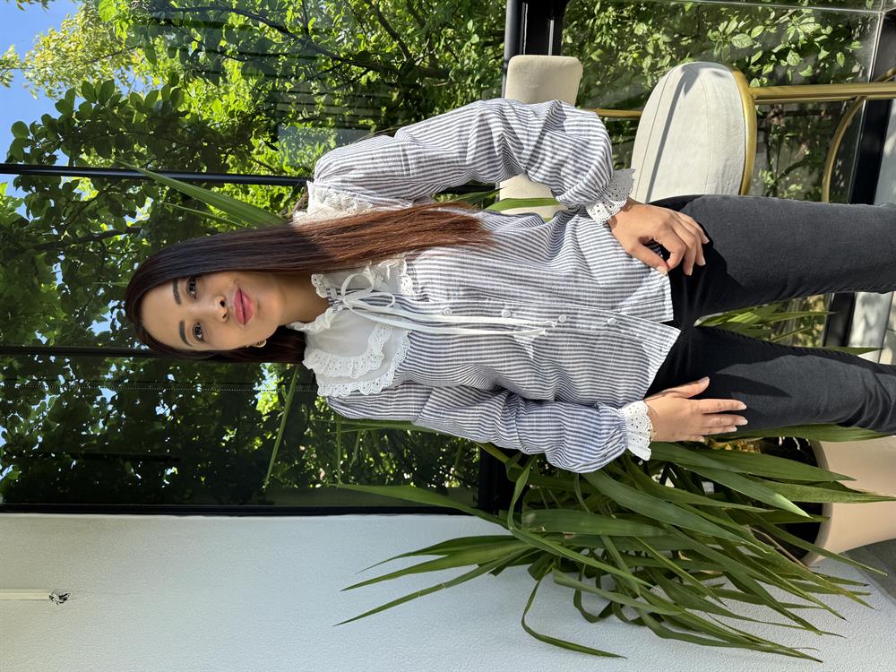 İşlemeli Nakışlı Gömlek Bebe Yaka Gri Çizgili