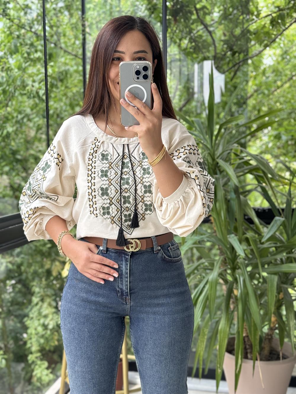 İşlemeli Nakışlı Gömlek Siyah Püsküllü