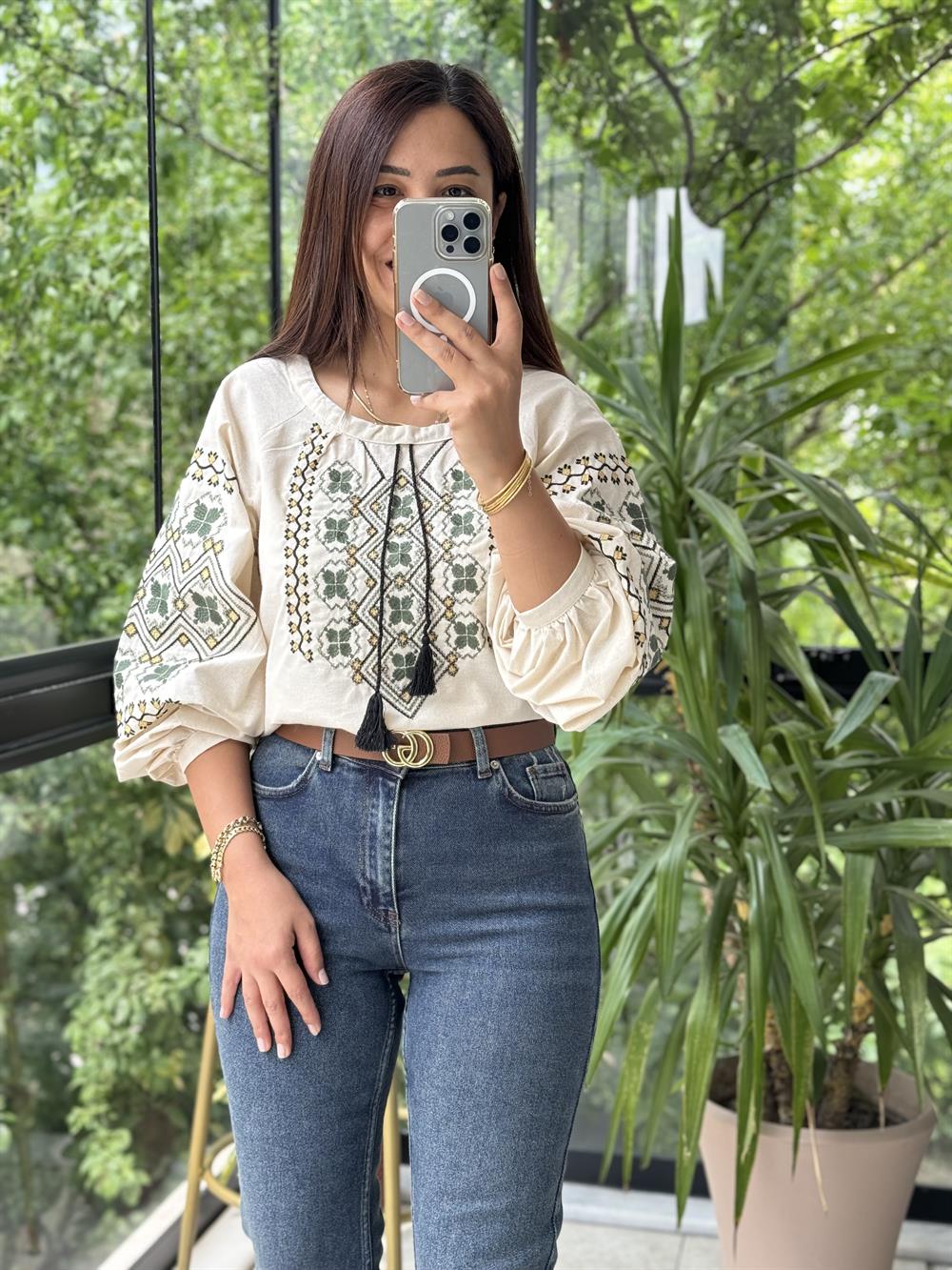 İşlemeli Nakışlı Gömlek Siyah Püsküllü