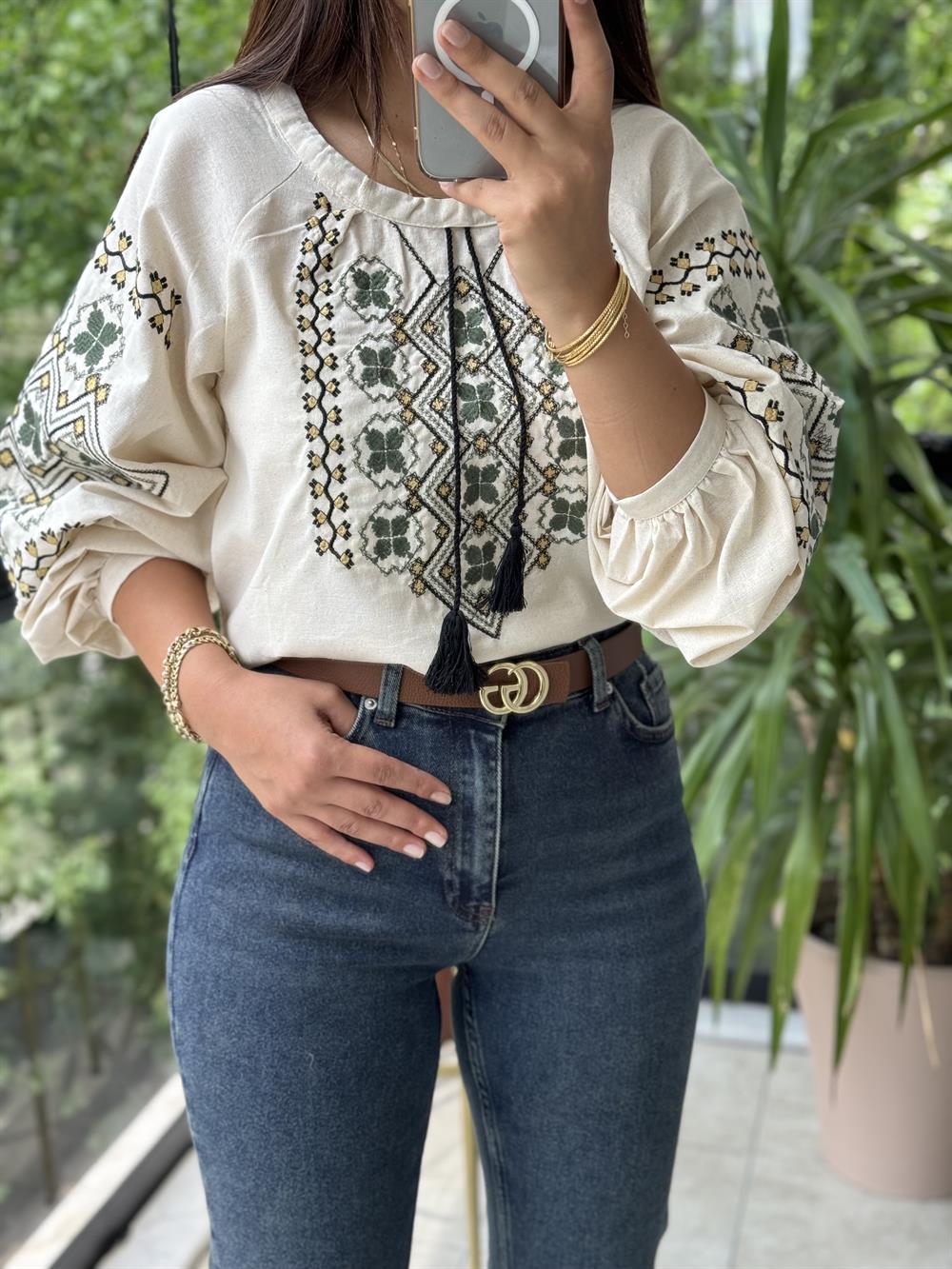 İşlemeli Nakışlı Gömlek Siyah Püsküllü