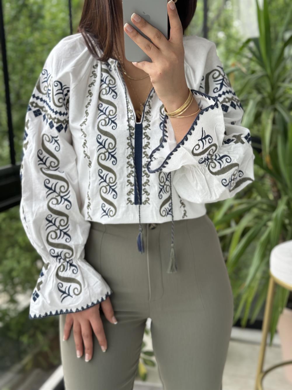 İşlemeli Nakışlı Gömlek Yeşil