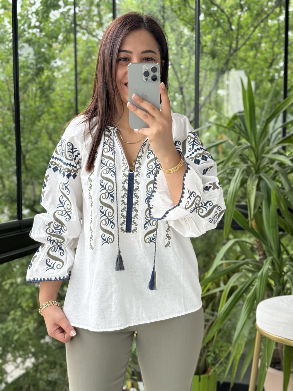 İşlemeli Nakışlı Gömlek Yeşil