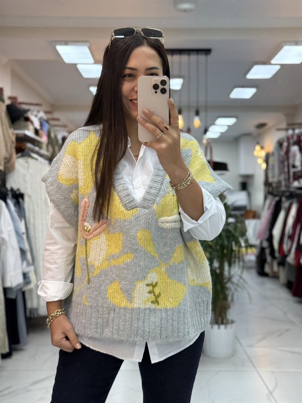 İşlemeli Tasarım Süveter Gri