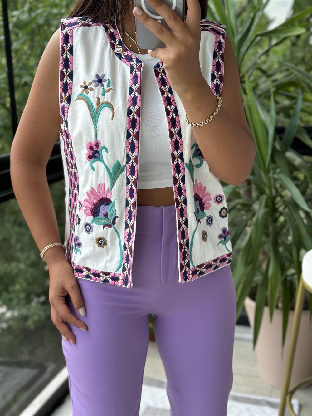 İşlemeli Yelek Pembe