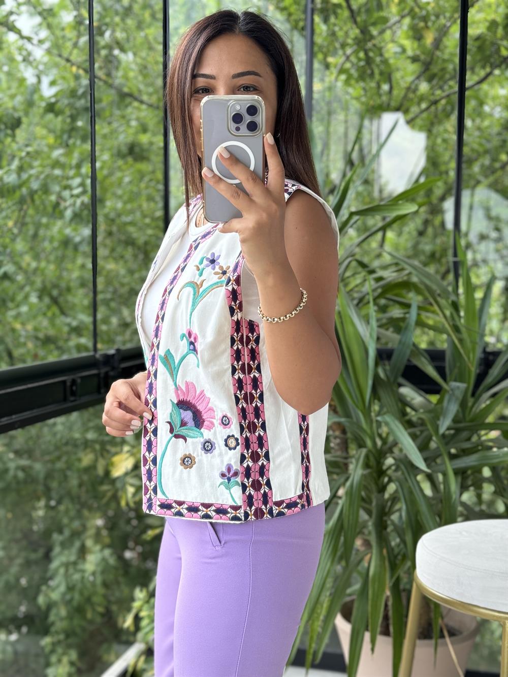 İşlemeli Yelek Pembe