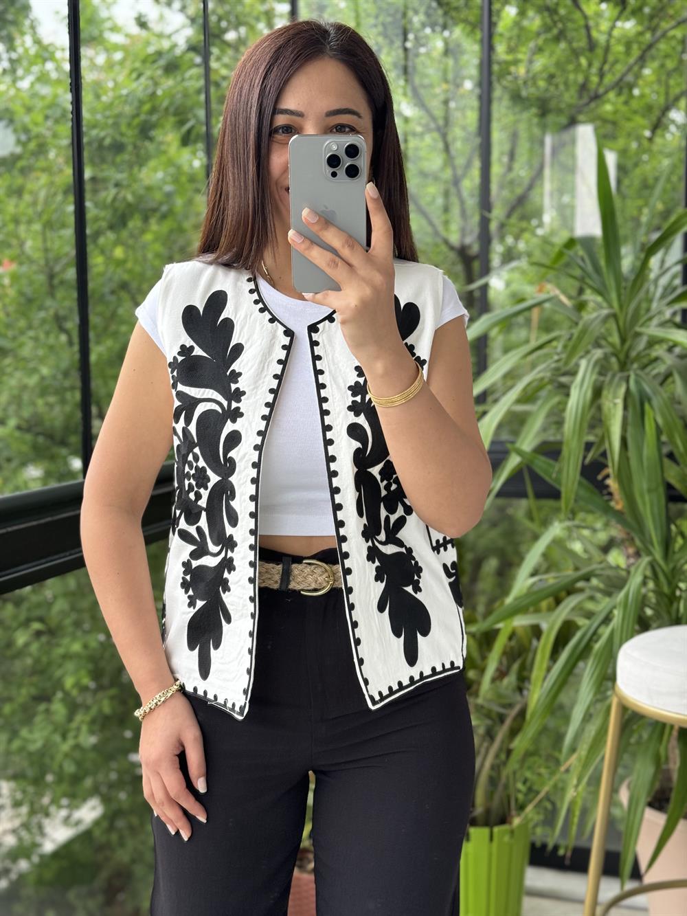 İşlemeli Yelek Siyah