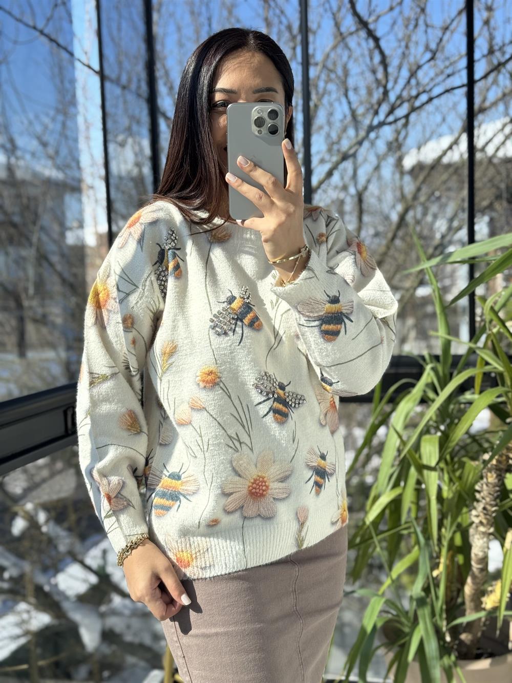 İthal Arı Baskılı Kazak Bej