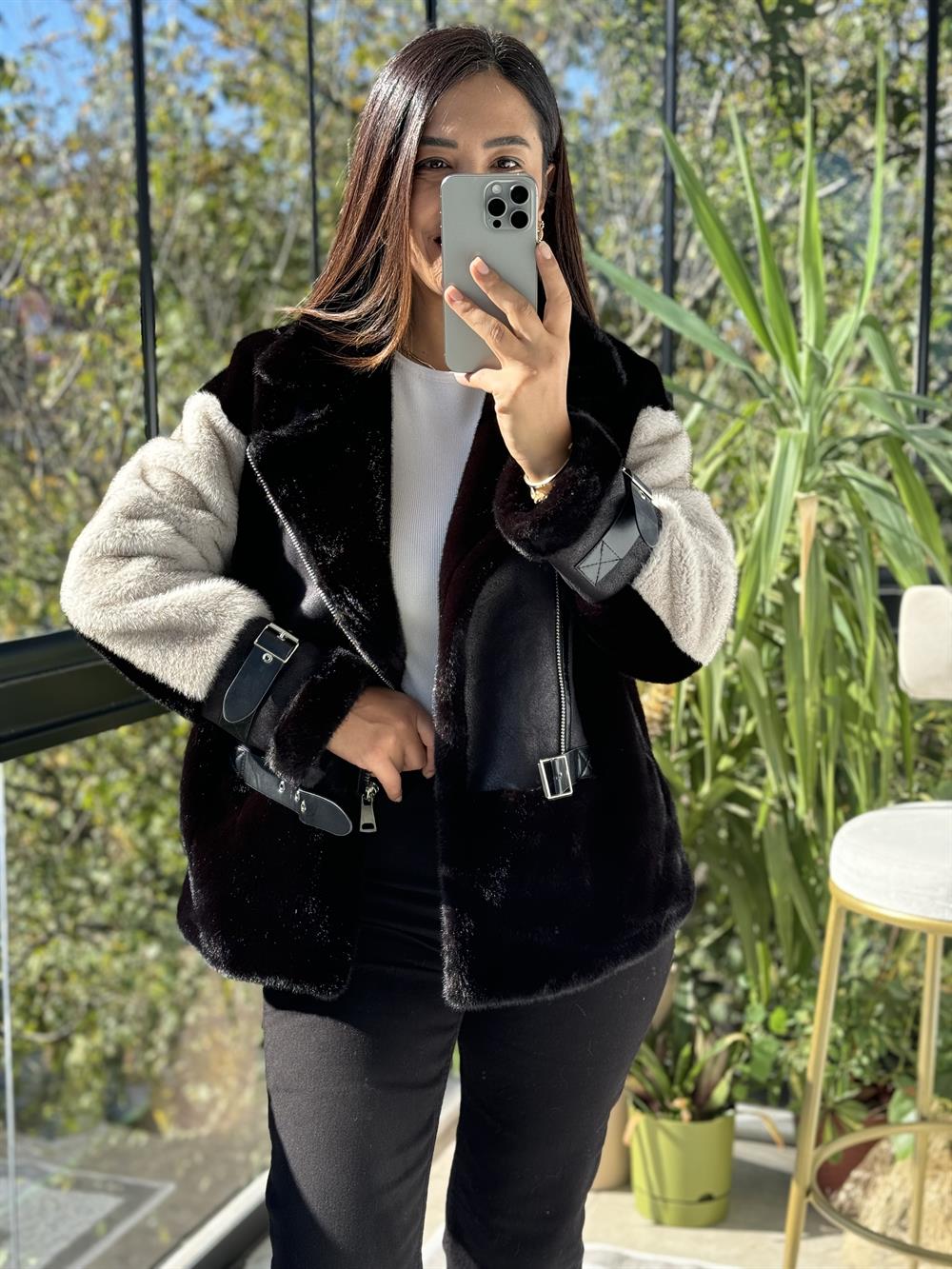 İthal Deri Detaylı Parçalı Kürk Siyah