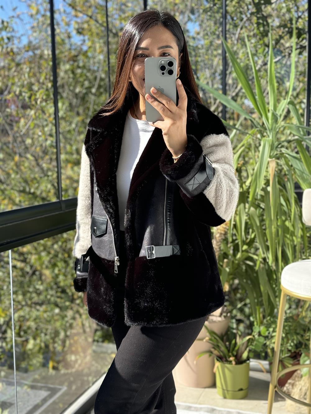 İthal Deri Detaylı Parçalı Kürk Siyah