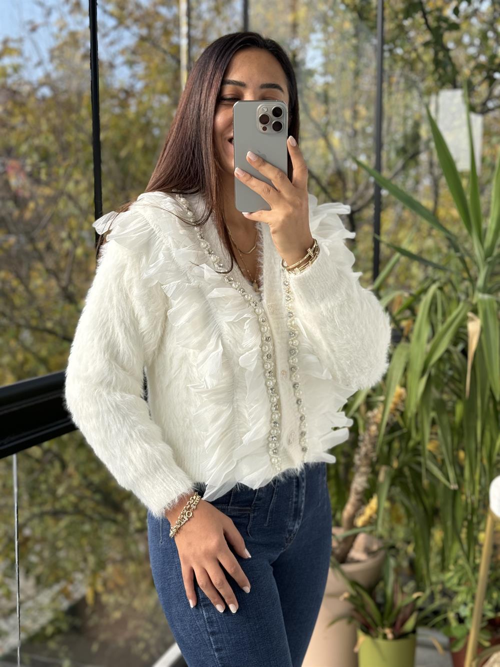 İthal incili Fırfırlı Hırka Beyaz