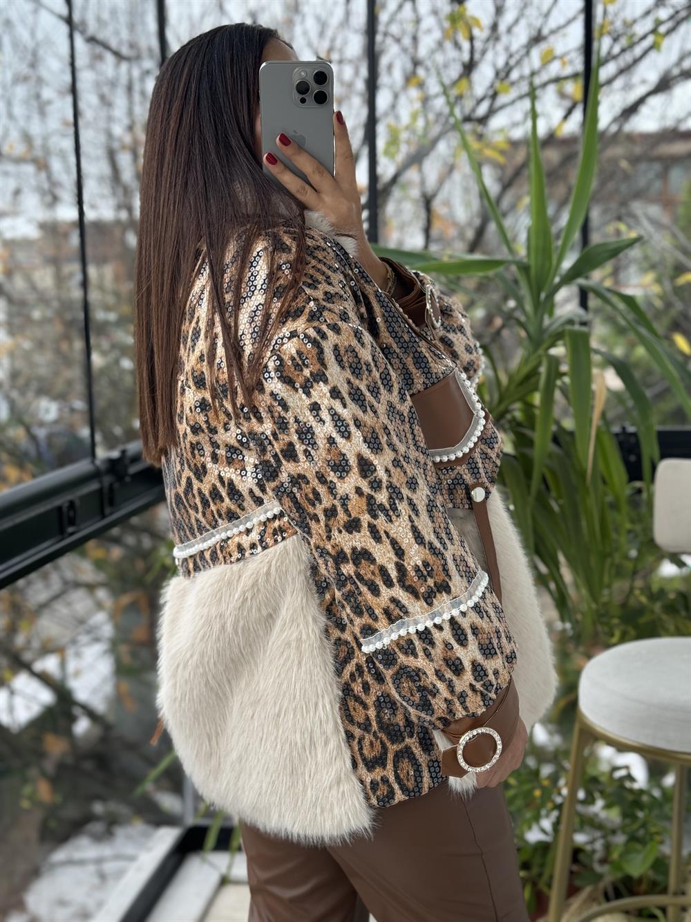 İthal İncili Payetli Deri Detaylı Kürk Leopar