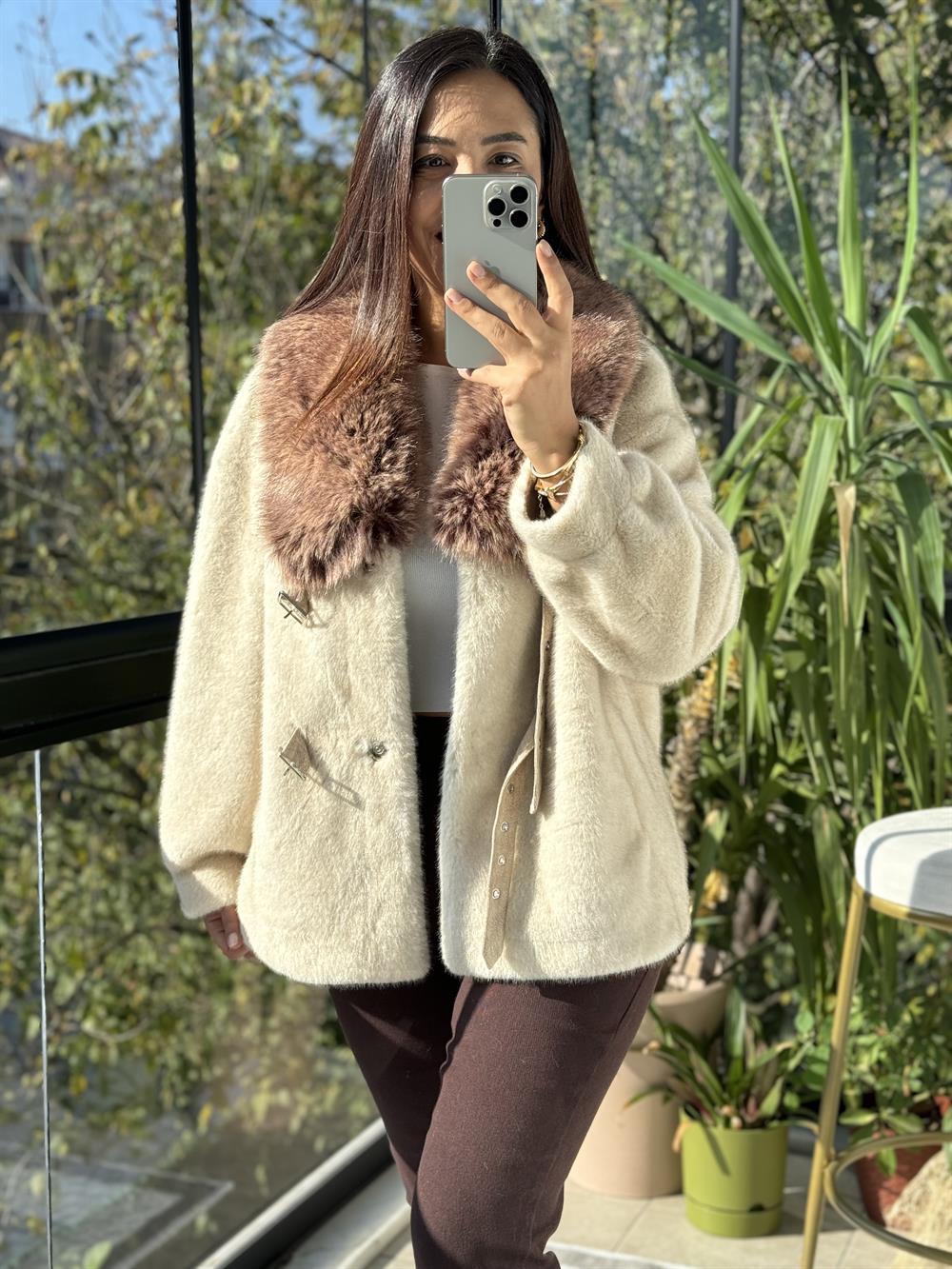 İthal Kemer Detaylı Kürk Ceket Krem