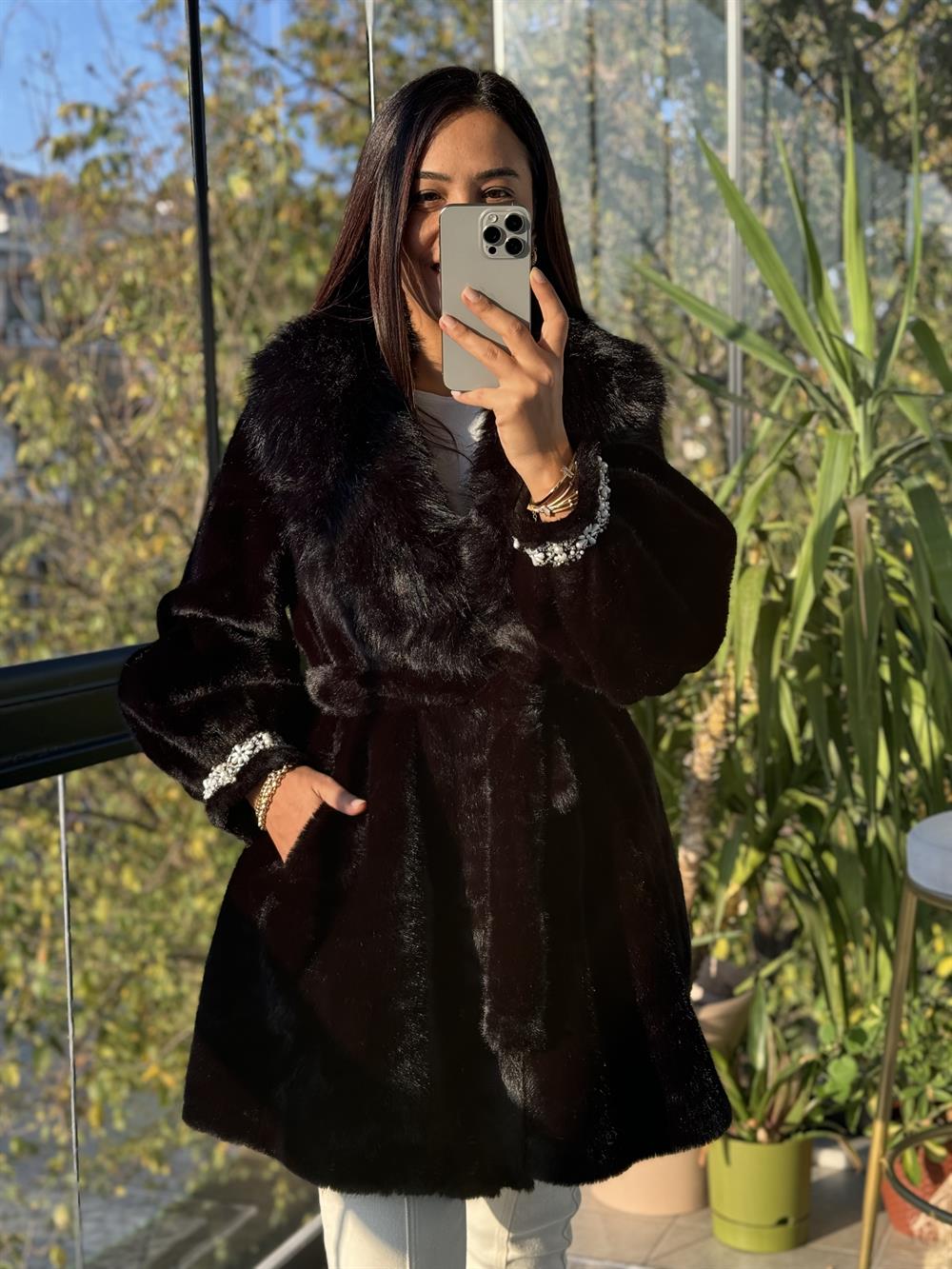 İthal Kolu İncili Kürk Siyah