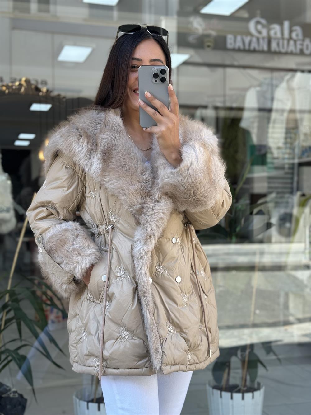 İthal Kürk Detaylı Mont Bej