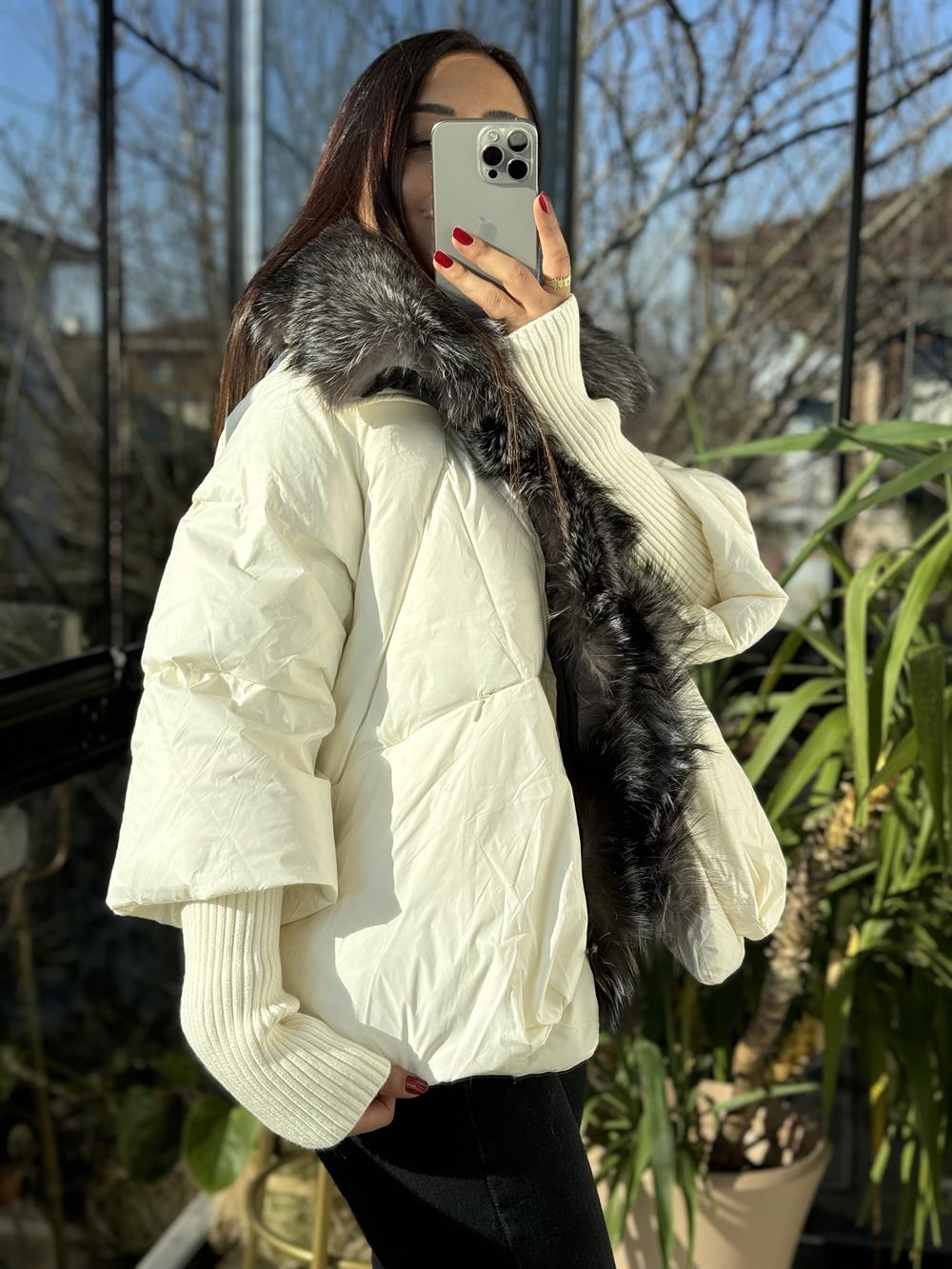 İthal Kürklü Kol Detaylı Şişme Mont Krem