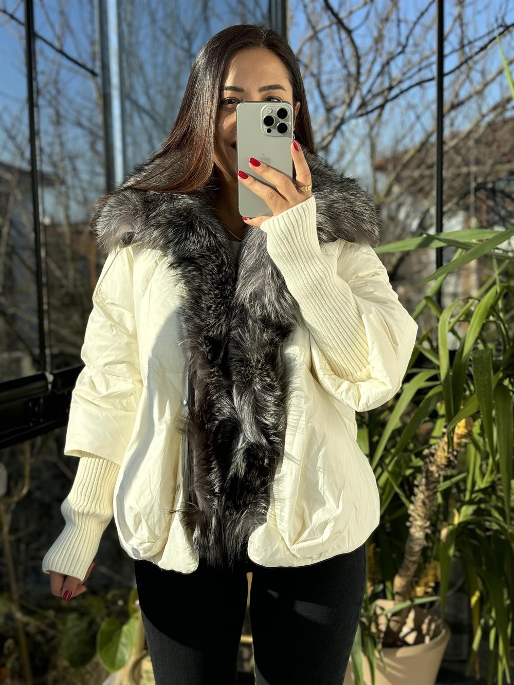 İthal Kürklü Kol Detaylı Şişme Mont Krem