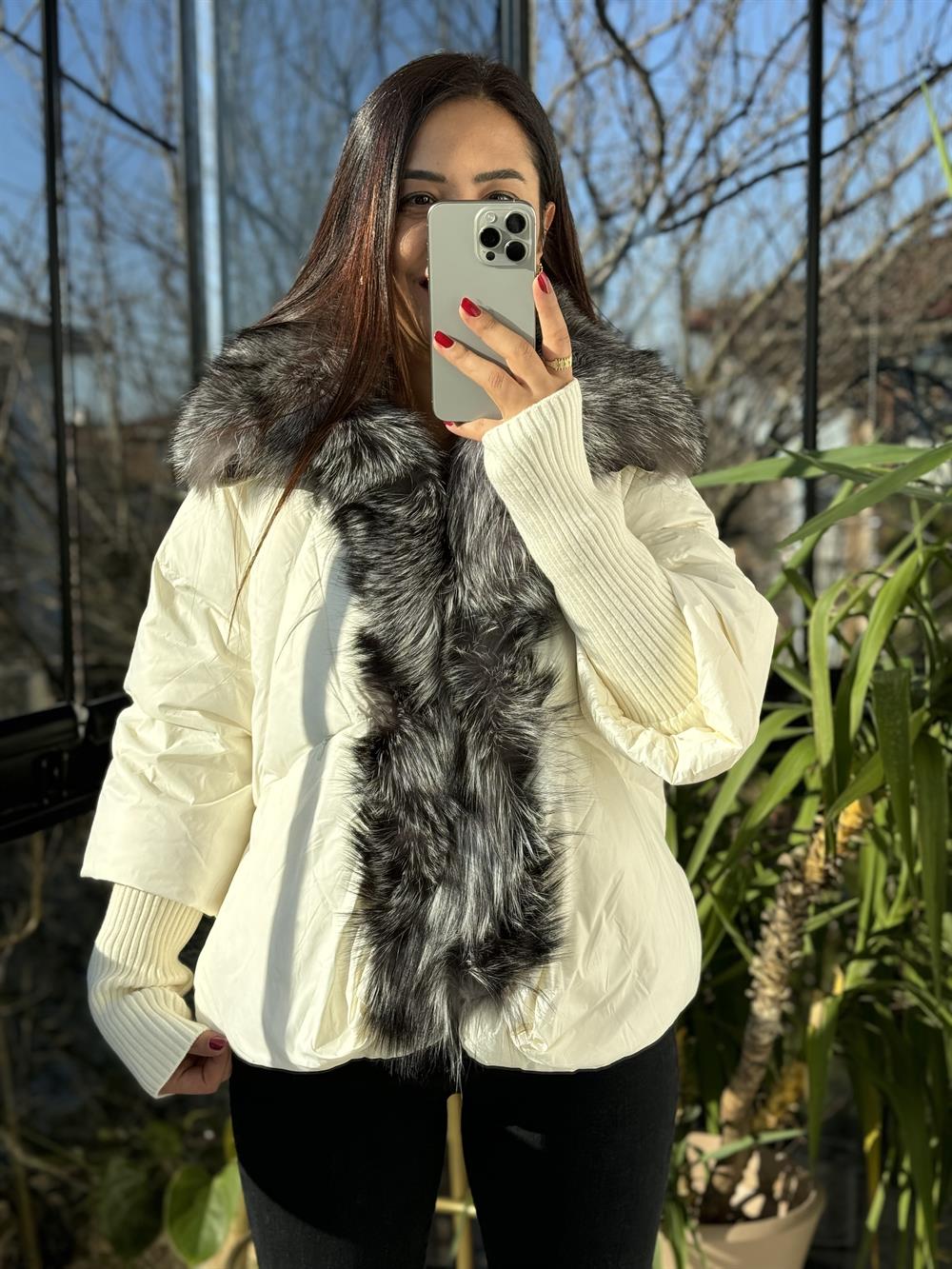 İthal Kürklü Kol Detaylı Şişme Mont Krem