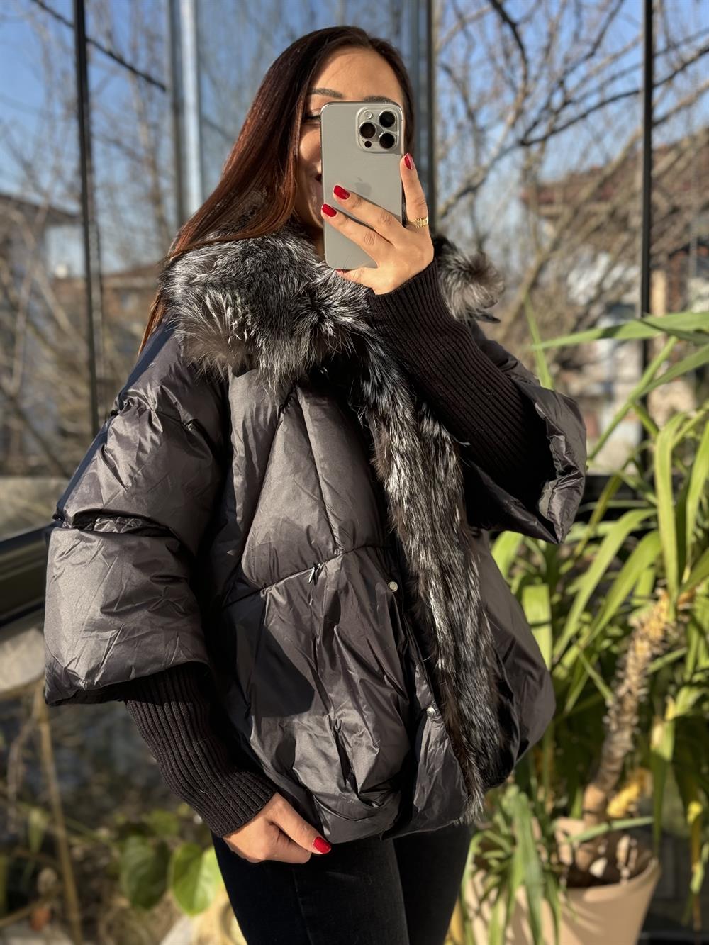 İthal Kürklü Kol Detaylı Şişme Mont Siyah