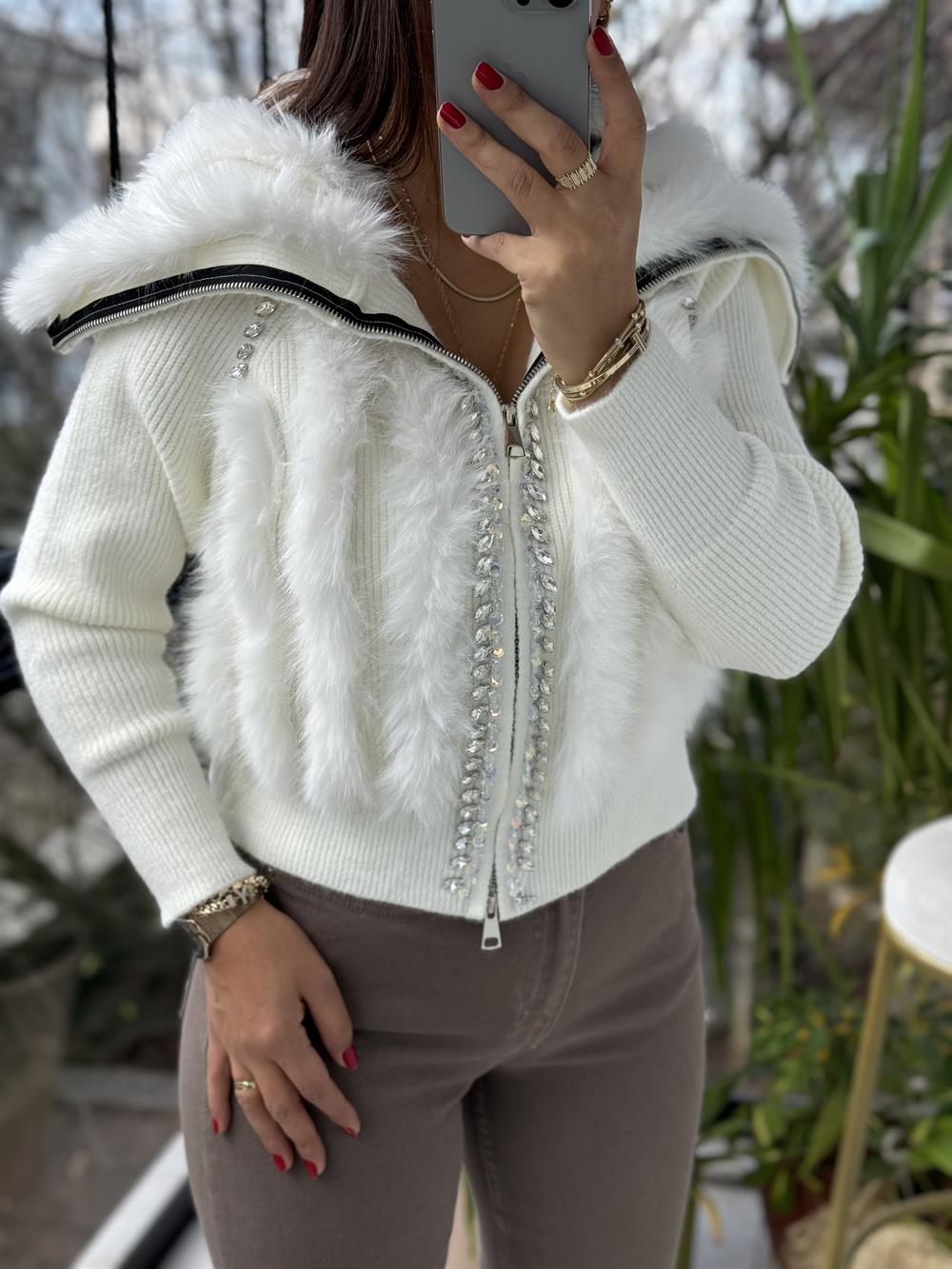 İthal Kürklü Taşlı Fermuarlı Hırka Ekru