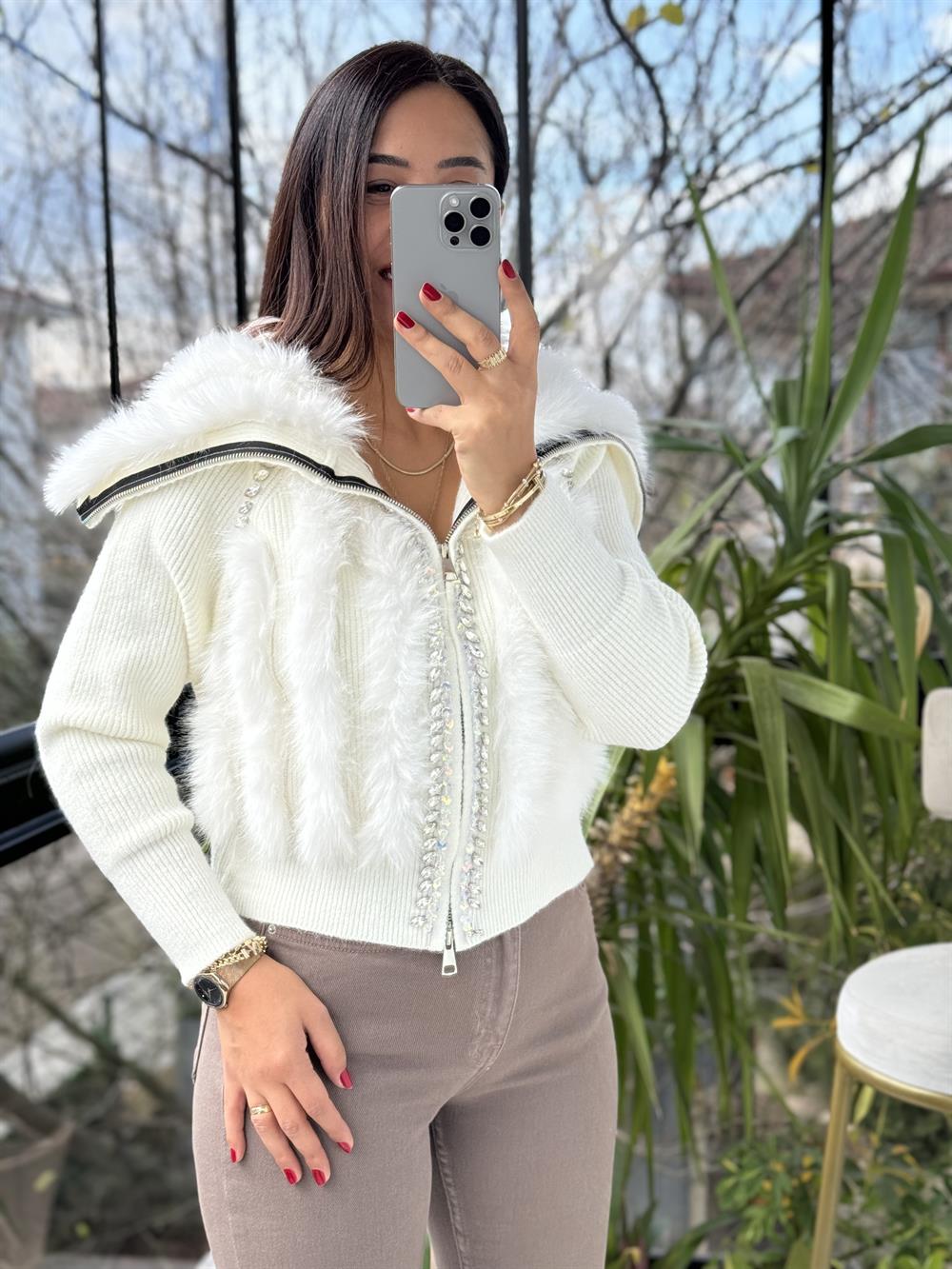 İthal Kürklü Taşlı Fermuarlı Hırka Ekru